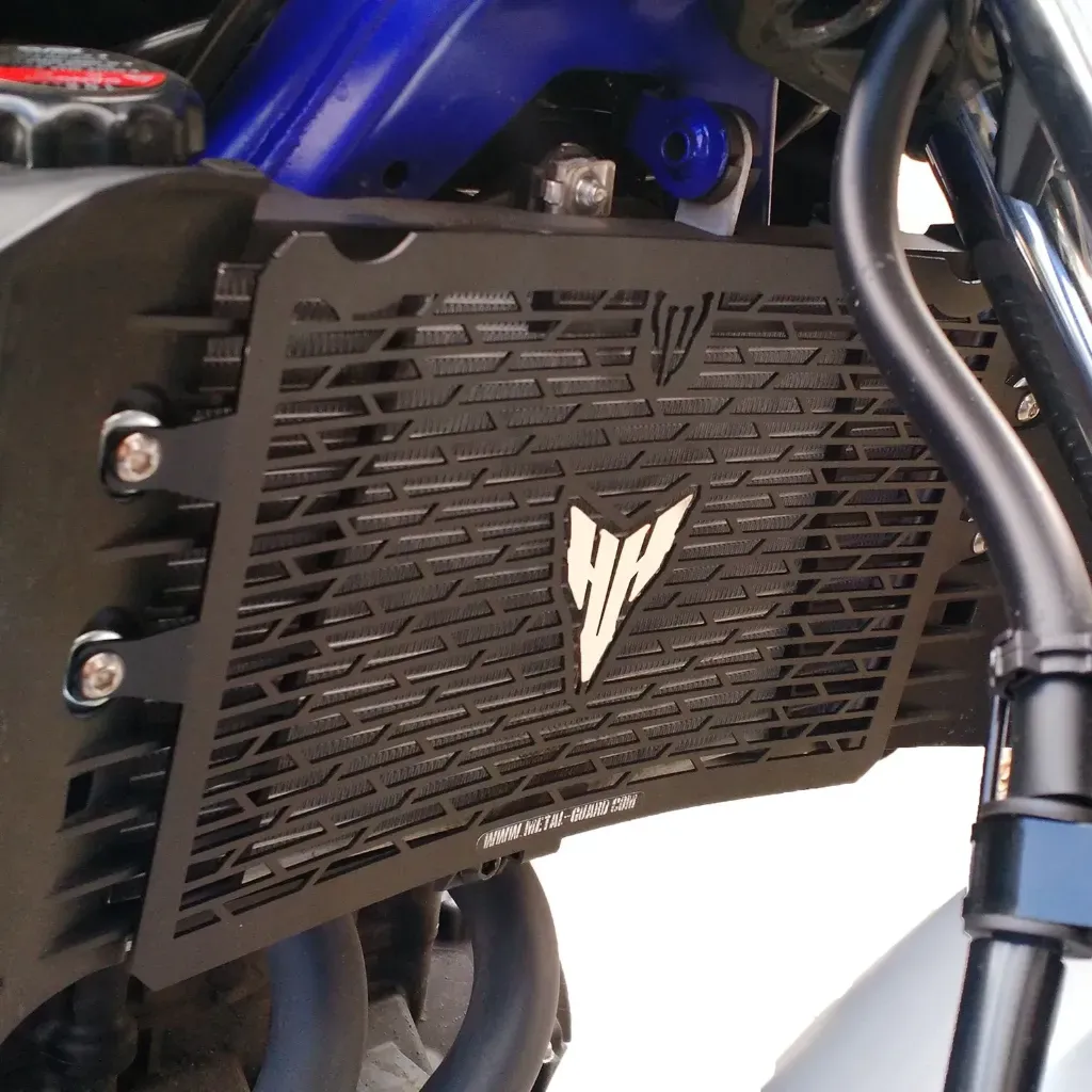[PYA0100006] PROTECTOR RADIADOR YAMAHA MT03 (Duotono).webp